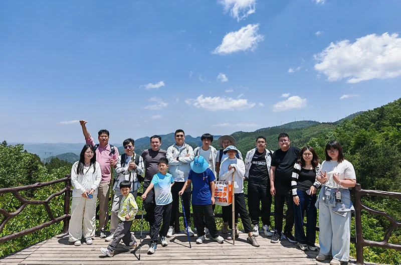 Siming Mountain Teambuilding: Die Natur nutzen, Team-Synergie st&auml;rken